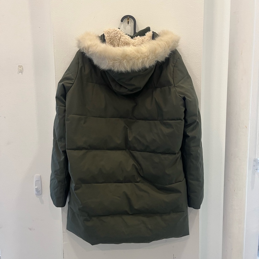 Sweaty Betty Olive Green Puffer Coat size small - Picture 9 of 9